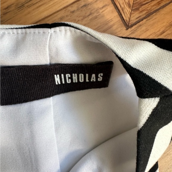 Nicholas Striped Crop Top - Picture 2 of 3